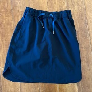 Black lululemom skirt